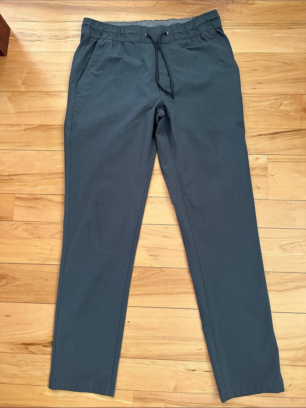 Vuori Drawstring Casual Pants